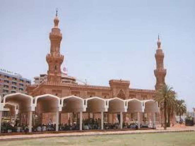 خطيب مسجد الخرطوم ينتقد تقييد شرطة أمن المجتمع من قبل قادتها