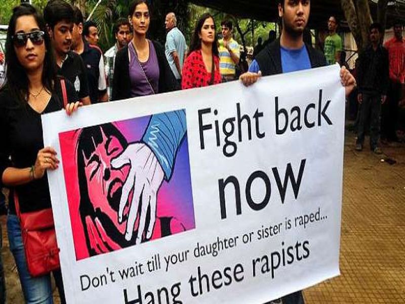 الهند : توقيف 4 تلاميذ إغتصبوا فتاة بشكل جماعي
