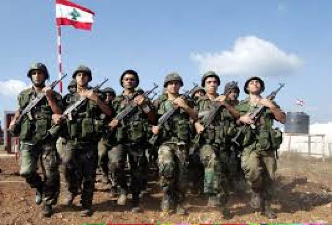 بسبب مواقفه ..السعودية توقف مساعداتها العسكرية للبنان