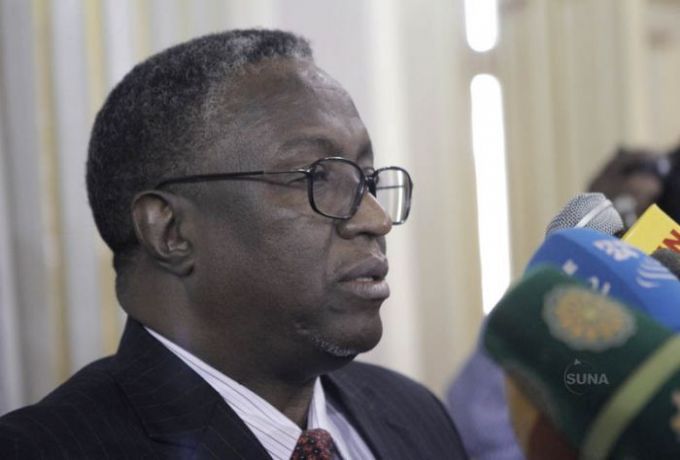 بورتسودان :طرد للصحفيين ووزير بلا سيارة في موكب نائب الرئيس