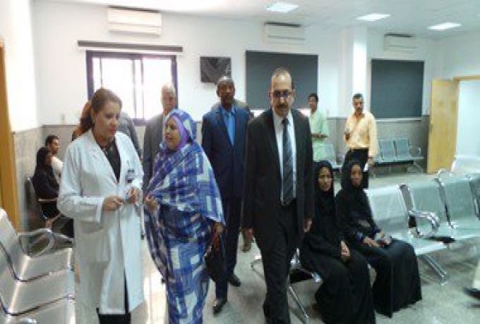 قنصل السودان بأسوان تدرس الإستعانة بمصريين لعلاج مرضي السرطان بالشمالية