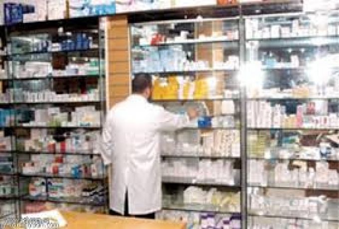 الإمدادات تحذر من تجاوز أسعار الأدوية بالولايات