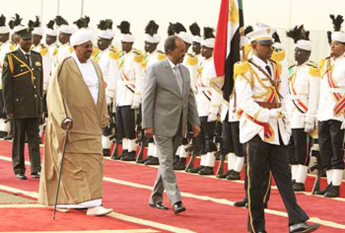 البشير يبحث مع الرئيس الصومالي العلاقات المشتركة والوضع في الإقليم