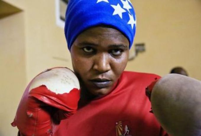 الملاكمة عرفات ابكر (ليلي كلاي) السودانية ..تتحدي للإنطلاق عالمياً