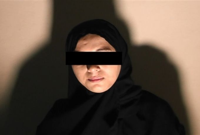 طالبة جامعية تذبح زوج عمتها وتقطع (قضيبه) ..والسبب !