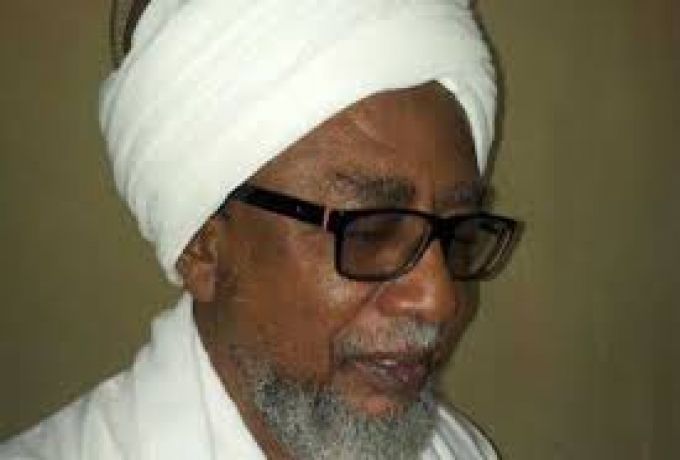 خطيب جامع الخرطوم يهاجم الحكومة السودانية بسبب قرض ربوي