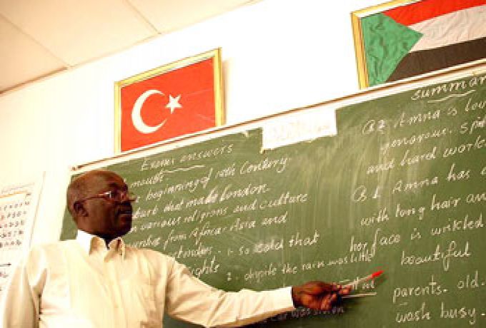 الحكومة السودانية تقرر تأميم مدارس المعارض التركي