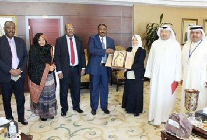 الكويت تطلب من السودان عمالة ماهرة في عدة تخصصات