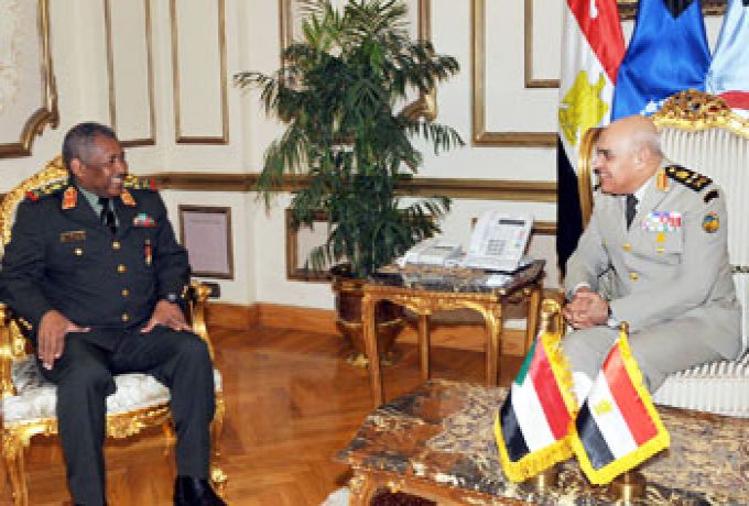 رئيس اركان الجيش السوداني ينهي سلسلة من المباحثات المشتركة مع القيادات العسكرية المصرية