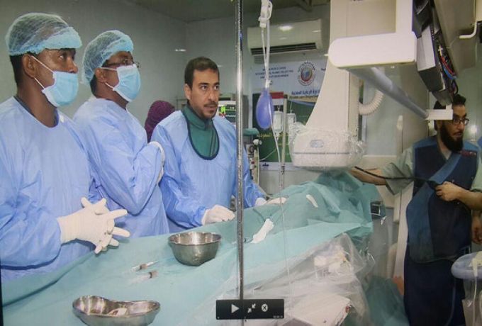فريق طبي سعودي يجري 600 عملية قسطرة قلب لأطفال السودان
