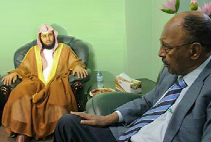 إمام الحرم المكي : السعودية والسودان بينهما القواسم المشتركة