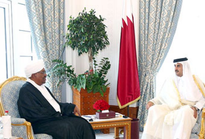 البشير يبحث مع الشيخ تميم العلاقات الثنائية بين السودان وقطر