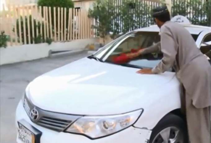 السعودية .. سائق باكستاني يطالب بميراث ملايين الريالات من كفيلته الثرية