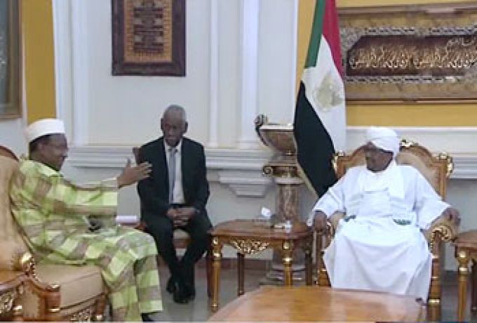 البشير يؤكد حرص السودان علي تحقيق السلام بجنوب السودان