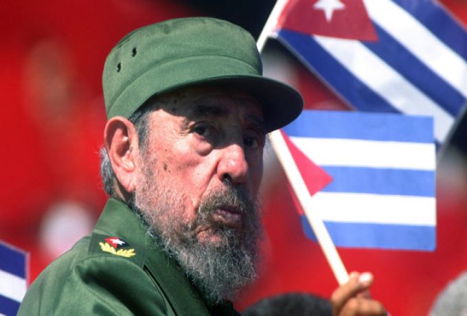 العالم يعزي كاسترو ..ثالث زعيم أطول بقاء في السلطة