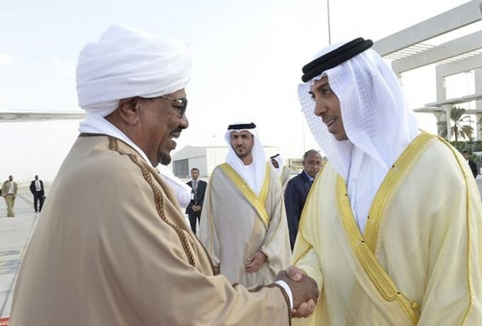 البشير يصل الي ابوظبي للقاء قادة الإمارات