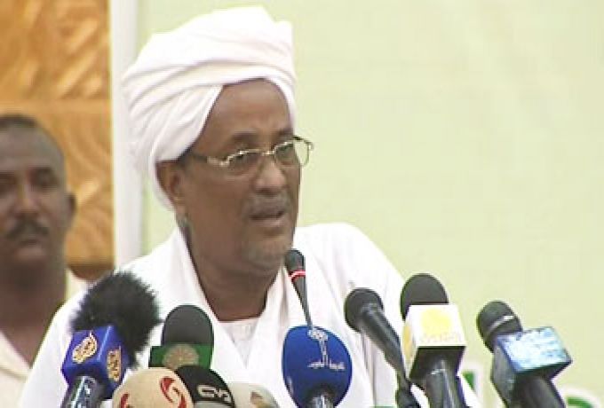 الحزب الحاكم : إنفاذ مخرجات الحوار سيجنب السودان مصير الفوضي