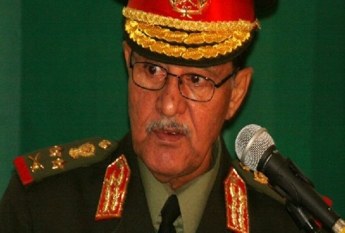 وزير الداخلية يستنجد بالجيش للسيطرة علي منجم للذهب بدارفور