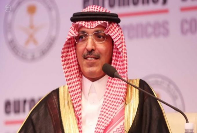 سعوديون رداً علي تصريح 60% أغنياء :كلنا مقترضون من البنوك !