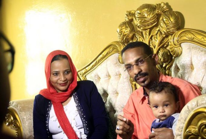 أسرة سودانية تنوي الرحيل الي أمريكا رغم المخاوف من ترمب
