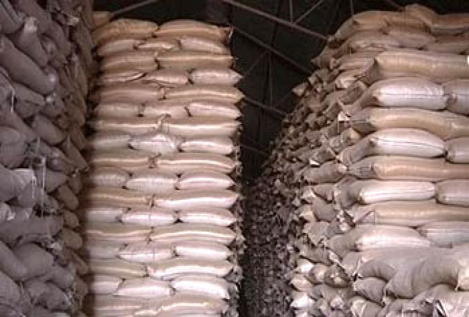 فصل 100 عامل من مصنع سكر النيل الابيض
