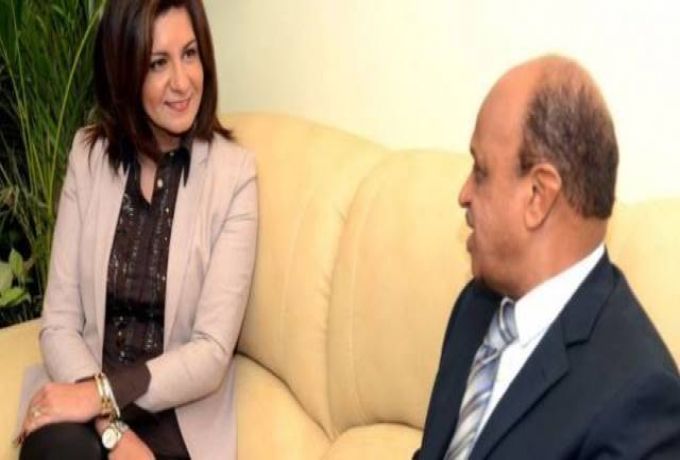 وزيرة مصرية تصل الخرطوم للمشاركة في مؤتمر الكفاءات السودانية