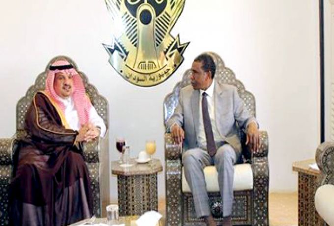 مسؤول سعودي يصل الخرطوم وإمتناع حكومي عن كشف أسباب الزيارة
