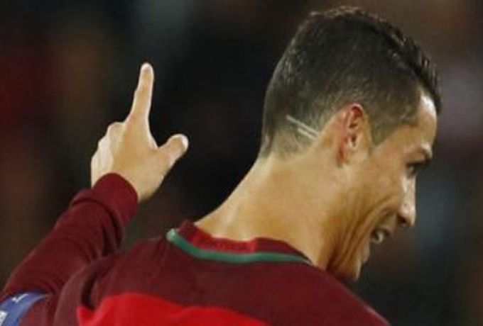رونالدو يقود البرتغال للفوز والتأهل لقبل نهائي القارات