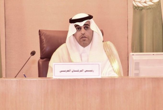 البرلمان العربي يطالب برفع العقوبات عن السودان