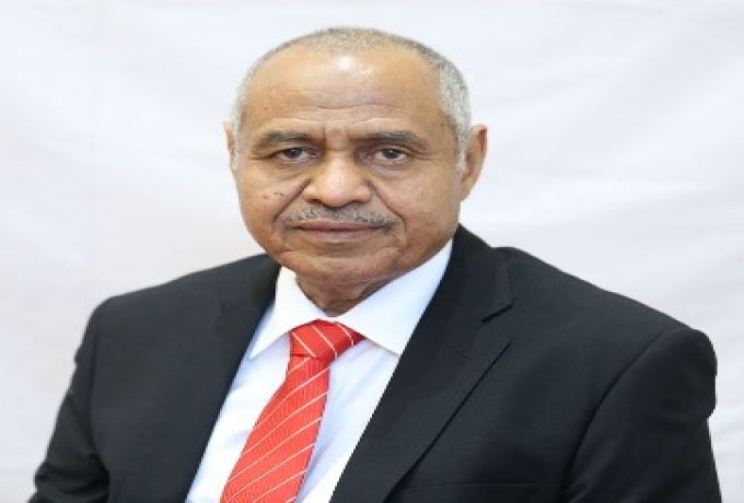 وزير الداخلية السوداني :لا تساهل في منح الجنسية السودانية للسوريين