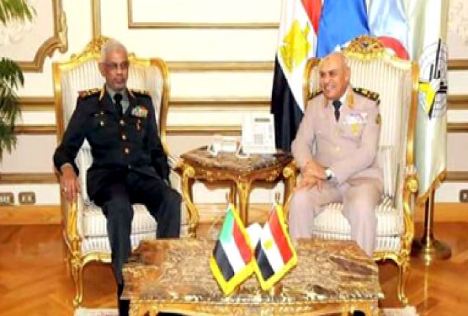 السودان ومصر يتفقان علي لجنة عسكرية مشتركة للحدود