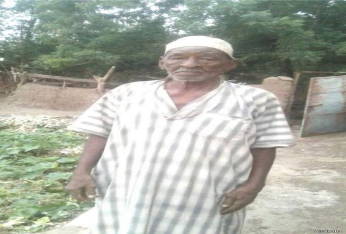 السوداني الحاج احمد ابراهيم تجاوز عمره 120 سنة ،ومازال يزرع ويحصد