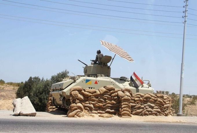 وصول تعزيزات عسكرية مصرية الي قاعدة اريترية