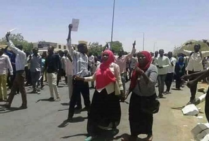 مقتل طالب واصابة آخرين في احتجاجات بغرب دارفور علي غلاء الأسعار