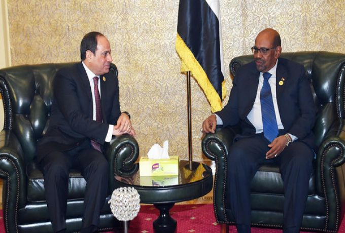 وزير مصري سابق : حكمة السيسي أعادت العلاقات القوية مع السودان