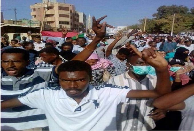 حركة معارضة تدعو لمظاهرات في مدن الخرطوم الثلاث