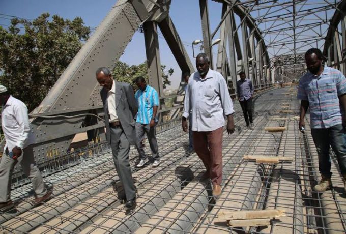صورة .. العمل بجسر النيل الأزرق يصل مراحل متقدمة