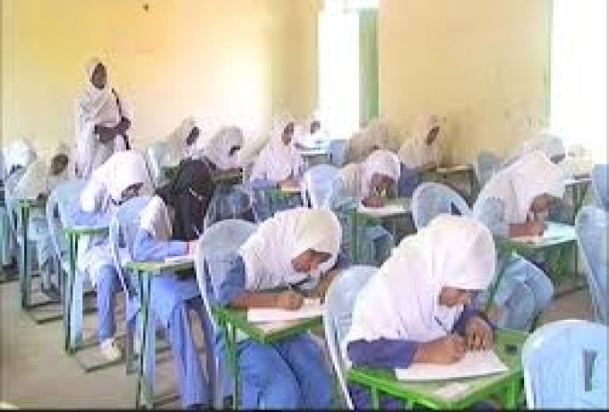 آلاف الطلاب الاجانب يجلسون لإمتحان الشهادة السودانية