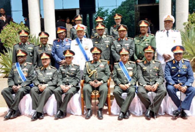 البشير : تميز القوات المسلحة جعل السودان قلعة للتدريب بإشراف الضباط السودانيين