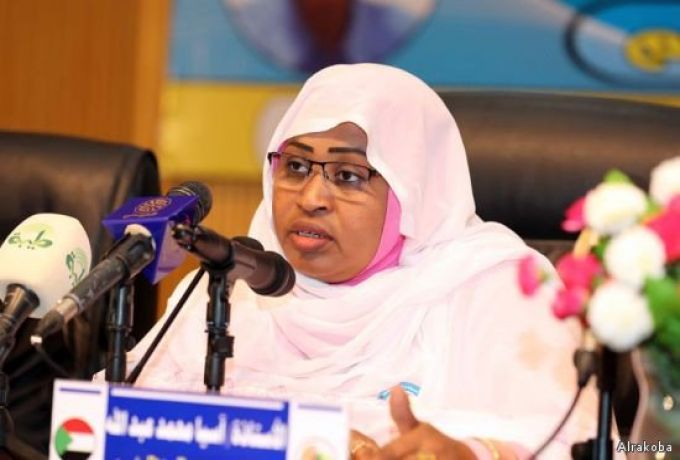 وزيرة التربية والتعليم تعقد اجتماعاً طارئاً بمجلس امتحانات السودان