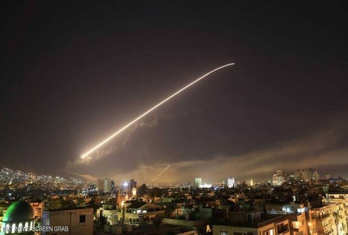النظام السوري : تصدينا "للعدوان" وأسقطنا 13 صاروخاً