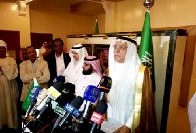 السفير السعودي يكشف عن استثمارات وتبادل تجاري واتفاقات دفاعية قريباً مع السودان