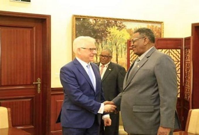 السودان وبولندا يتفقان علي تطوير العلاقات والتعاون المشترك