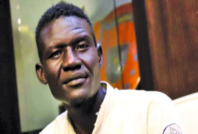 سوداني يبحث عن عمل بالامارات يفوز بسيارة "الكلاسيكو"
