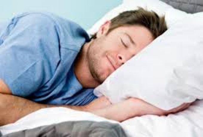كيف تغرق في النوم خلال دقيقة؟ حيلة مجربة بمفعول سحري