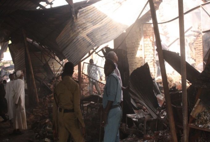 حريق سوق ام درمان ،يقضي علي البضائع ورؤوس الأموال