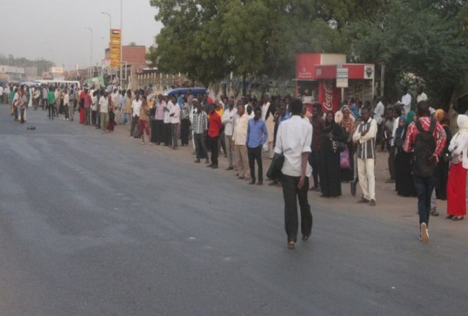 الحزب الحاكم يشيد بصبر الشعب السوداني علي الأزمات الاقتصادية