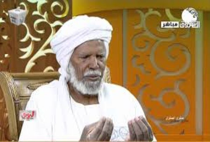 الشيخ محمد أحمد حسن يودع الخطابة بعد 36 عاماً