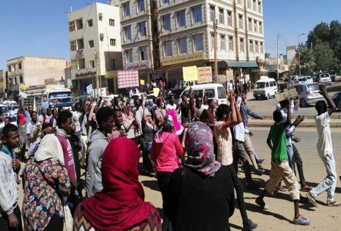 السودان ..دعوات لتظاهرات ليلية في الخرطوم وام درمان