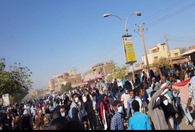 تظاهرات كبيرة في مناطق وأحياء خرطومية